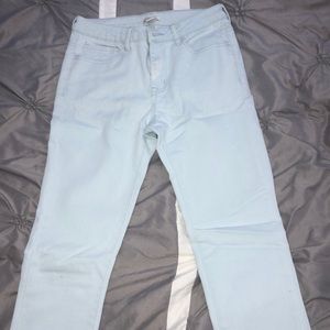 Light blue jeans💛